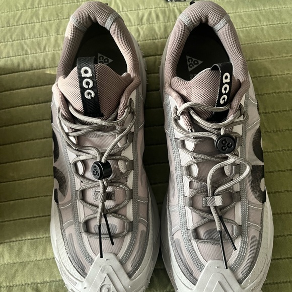 Nike ACG Mountain Fly Low 2 Shoes - Light Iron Ore - Picture 2 of 4